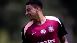 Lingard deve estrear pelo Corinthians nesta quarta (1) contra o Fluminense no Maracanã