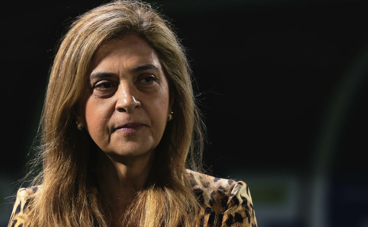 Leila Pereira faz mistério sobre contratação e afirma que Palmeiras vai abraçar boa oportunidade no mercado
