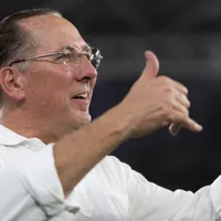 Textor faz discurso para o Flamengo após título do Campeonato Carioca