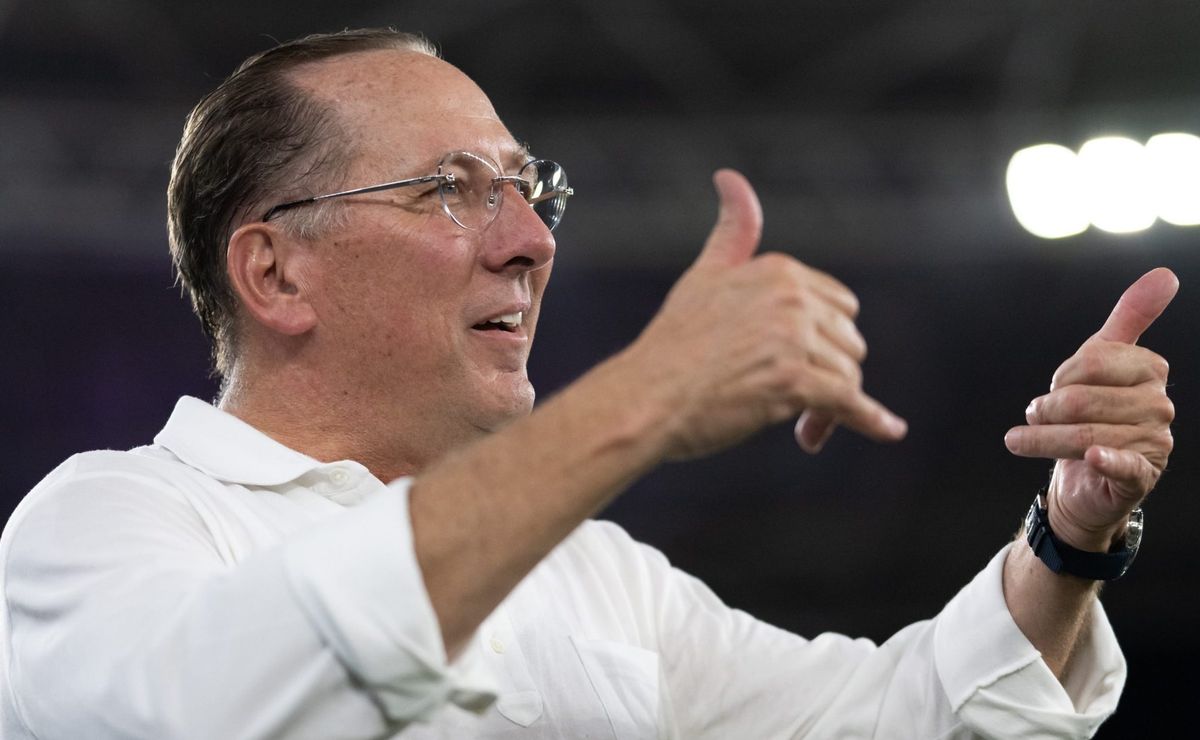 Botafogo mapeia o mercado da bola e cogita Pepa; Crespo, Diniz e Vojvoda são possibilidades