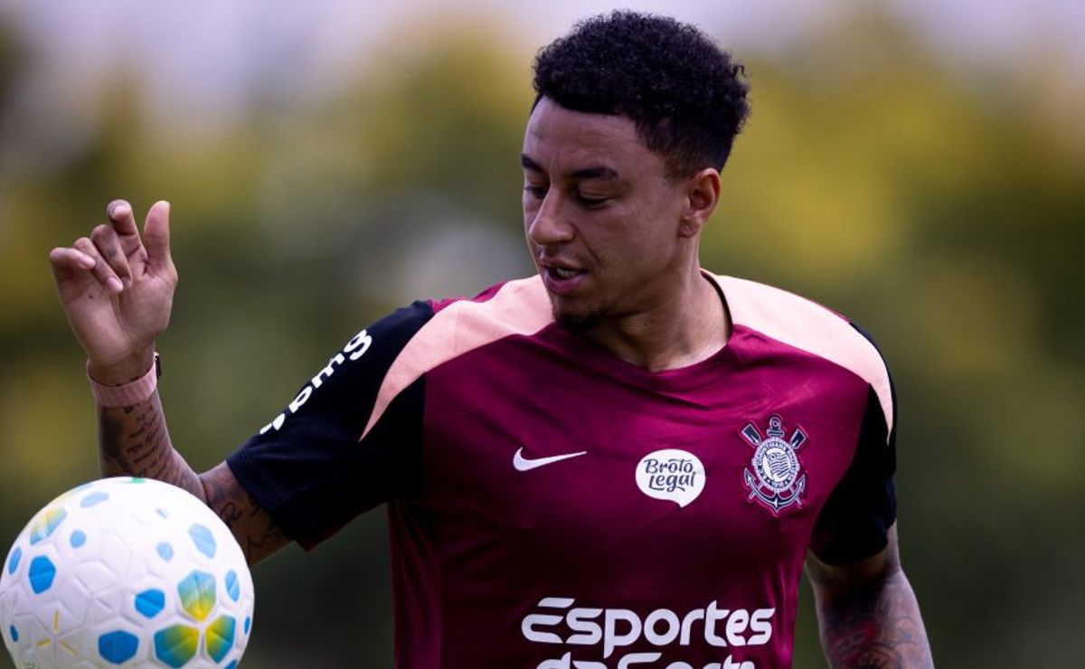 Luís Fabiano decide desvalorizar contratação ao provocar Jesse Lingard, novo reforço do Corinthians
