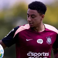 Luís Fabiano faz provocação contra Jesse Lingard, do Corinthians