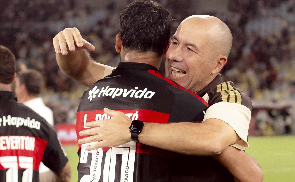 Leonardo Jardim se surpreende com recepção do elenco do Flamengo após saída de Filipe Luís