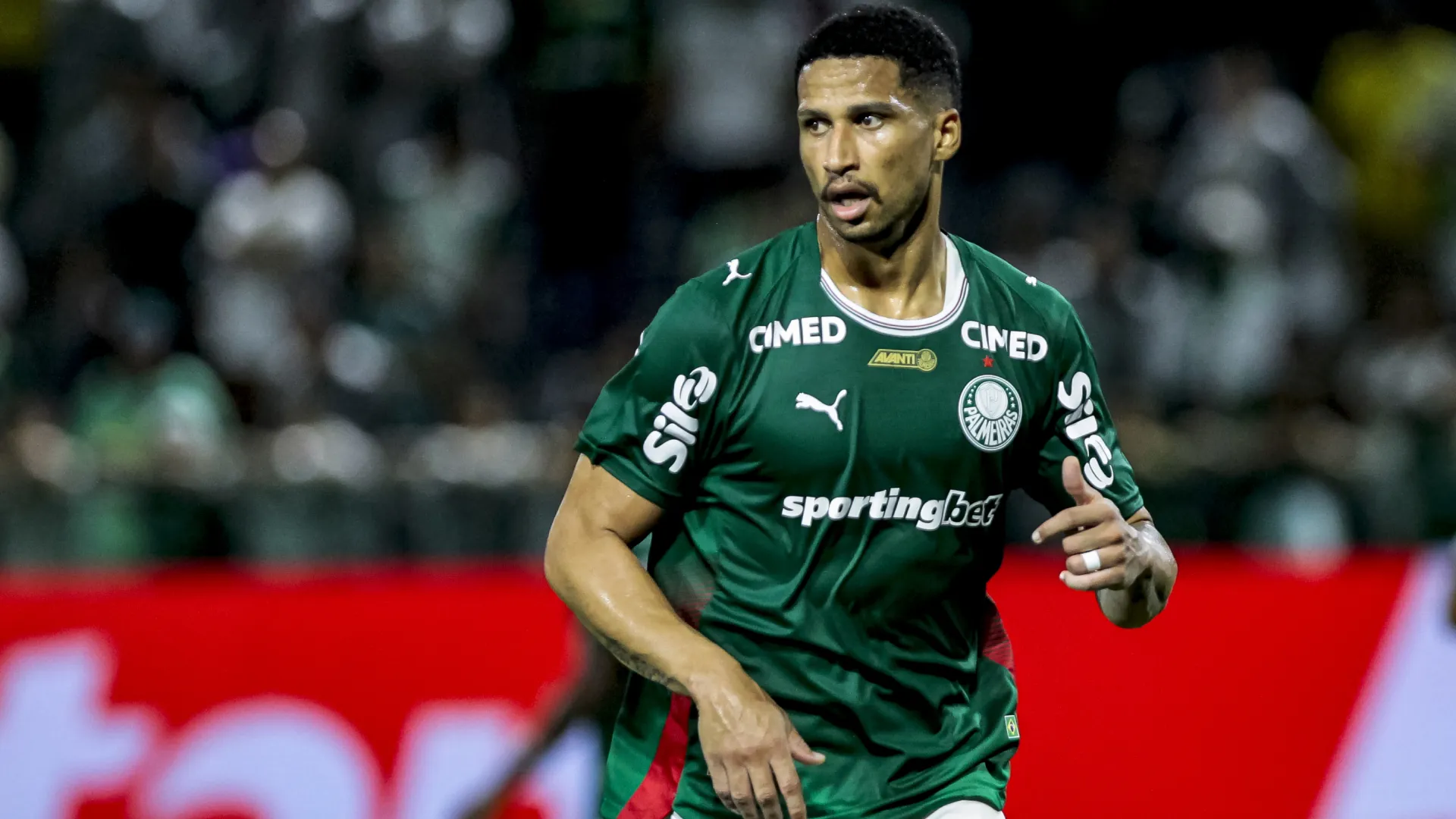 Murilo em ação pelo Palmeiras – Foto: Marco Miatelo/AGIF
