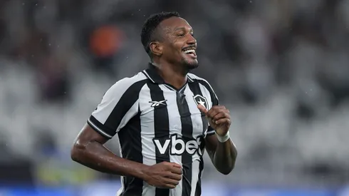Edenílson tem início de destaque no Botafogo. Foto: Thiago Ribeiro/AGIF