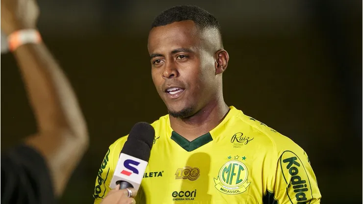 Atacante deu a sua opinião - Foto: Vinicius Silva/AGIF.