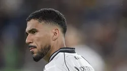 Allan em campo com a camisa do Fogão.