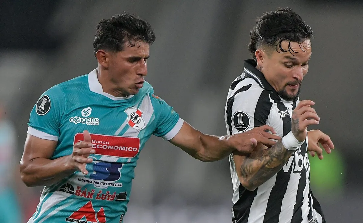 Atlético-MG monitora Artur, mas São Paulo lidera corrida no último dia da janela