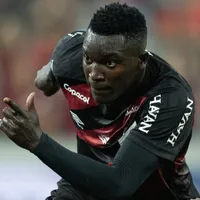 Flamengo monitora situação de Viveros, do Athletico-PR