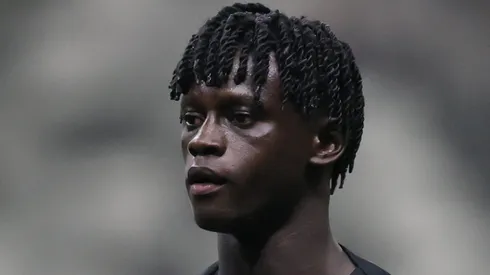 Cissé se machucou ainda no primeiro tempo diante do Cruzeiro
