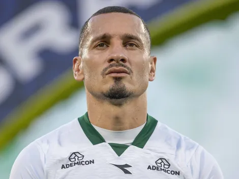 Maicon sai do clubismo e rasga elogios ao Corinthians