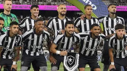 Botafogo players pose for the team photo prior to the match between Botafogo and Cruzeiro as part of Brasileirao 2026 at Estadio Olimpico Nilton Santos on January 29, 2026 in Rio de Janeiro, Brazil. (Photo by Wagner Meier/Getty Images)