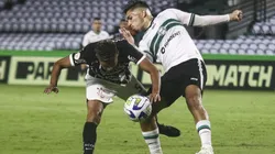 Corinthians x Coritiba. Foto: Gabriel Machado/AGIF