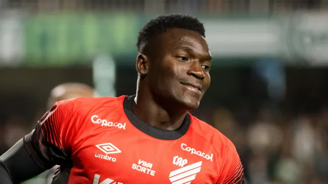 Kevin Viveros, atacante colombiano do Athletico-PR