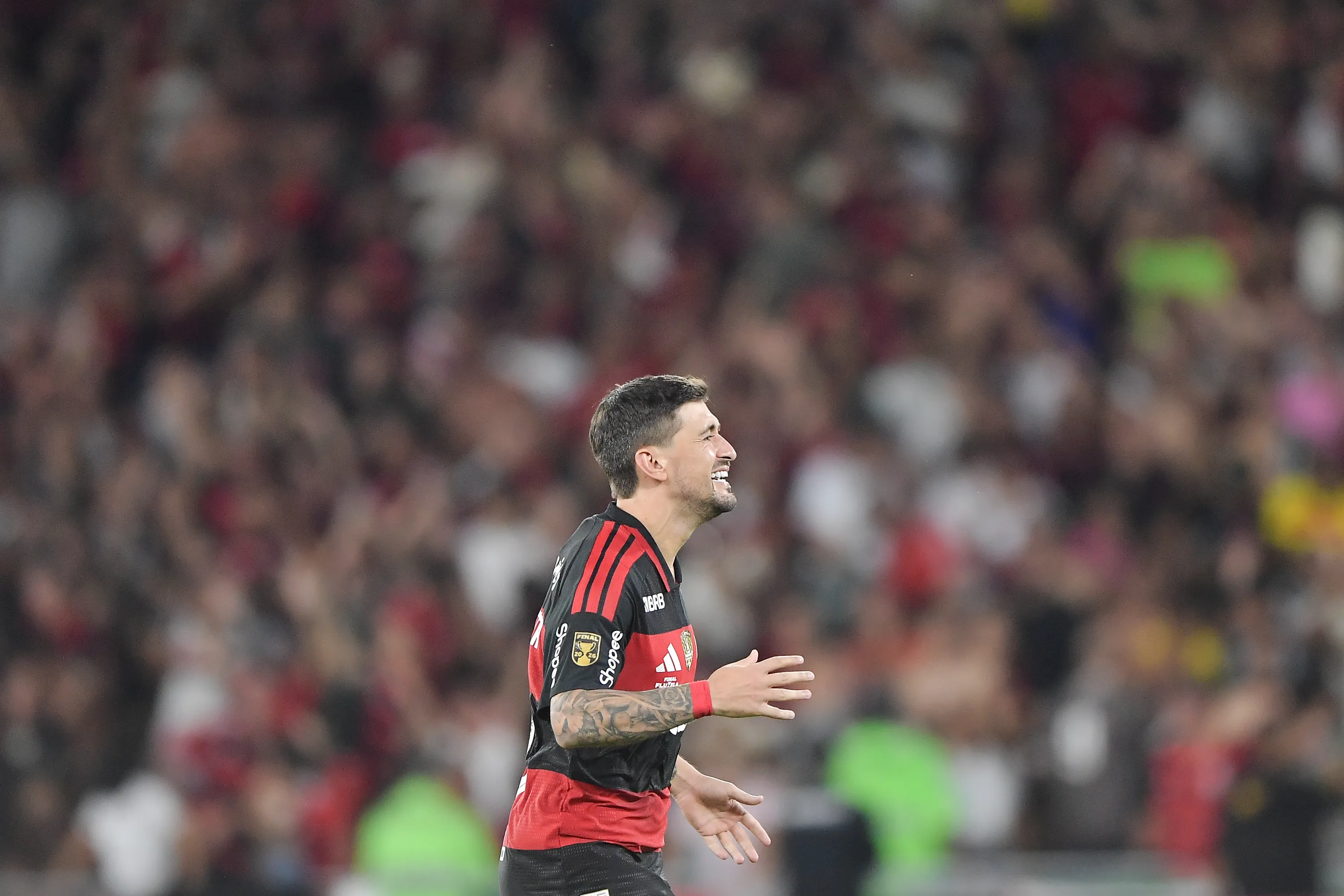 Arrascaeta jogador do Flamengo durante partida contra o Fluminense no estadio Maracana pelo campeonato Carioca 2026. Foto: Thiago Ribeiro/AGIF