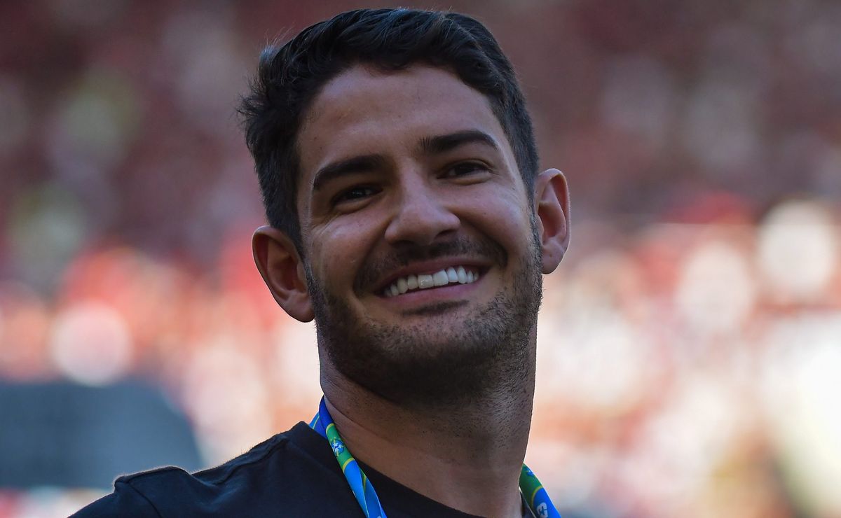 Alexandre Pato, ex-São Paulo, revela que ainda não se aposentou do futebol: “se eu vou voltar ou não”