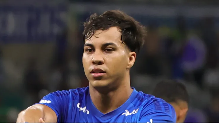 Kaio Jorge jogador do Cruzeiro comemora seu gol durante partida contra o Pouso Alegre no estadio Mineirao pelo campeonato Mineiro 2026. Foto: Gilson Lobo/AGIF