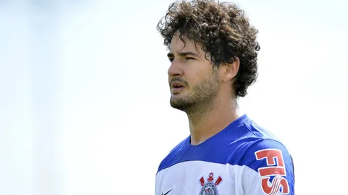 Pato teve passagem conturbada no Timão. 
