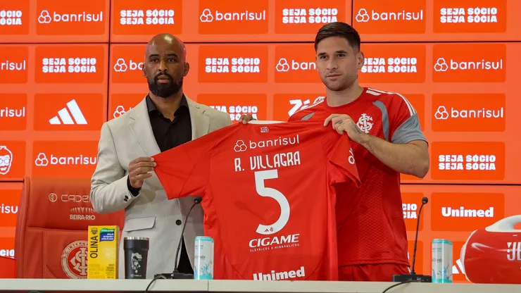 Villagra (ao lado de Fabinho Soldado) vem recebendo poucas oportunidades