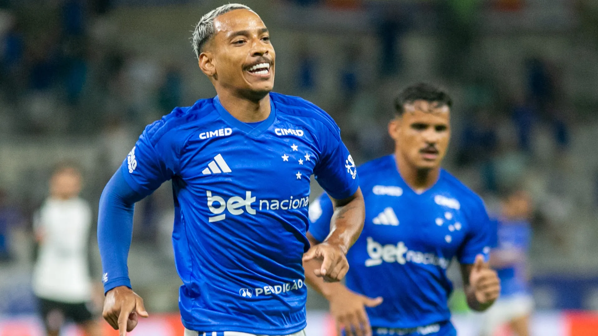 Matheus Pereira em ação pelo Cruzeiro – Foto: Fernando Moreno/AGIF