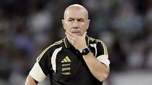 Leonardo Jardim vai utilizar a mesma estratégia que Filipe Luís no Flamengo – Foto: Alexandre Loureiro/AGIF
