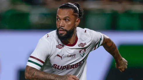 Otávio observado pelo Corinthians.
