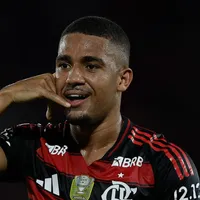 Saída de Samuel Lino rumo ao Benfica continua como possibilidade