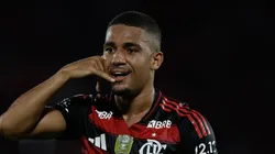 - Samuel Lino não vem rendendo no Flamengo