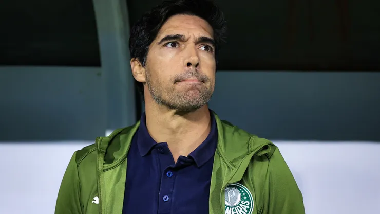 Abel Ferreira tem dúvidas importantes no Palmeiras - Foto: Fabio Giannelli/AGIF
