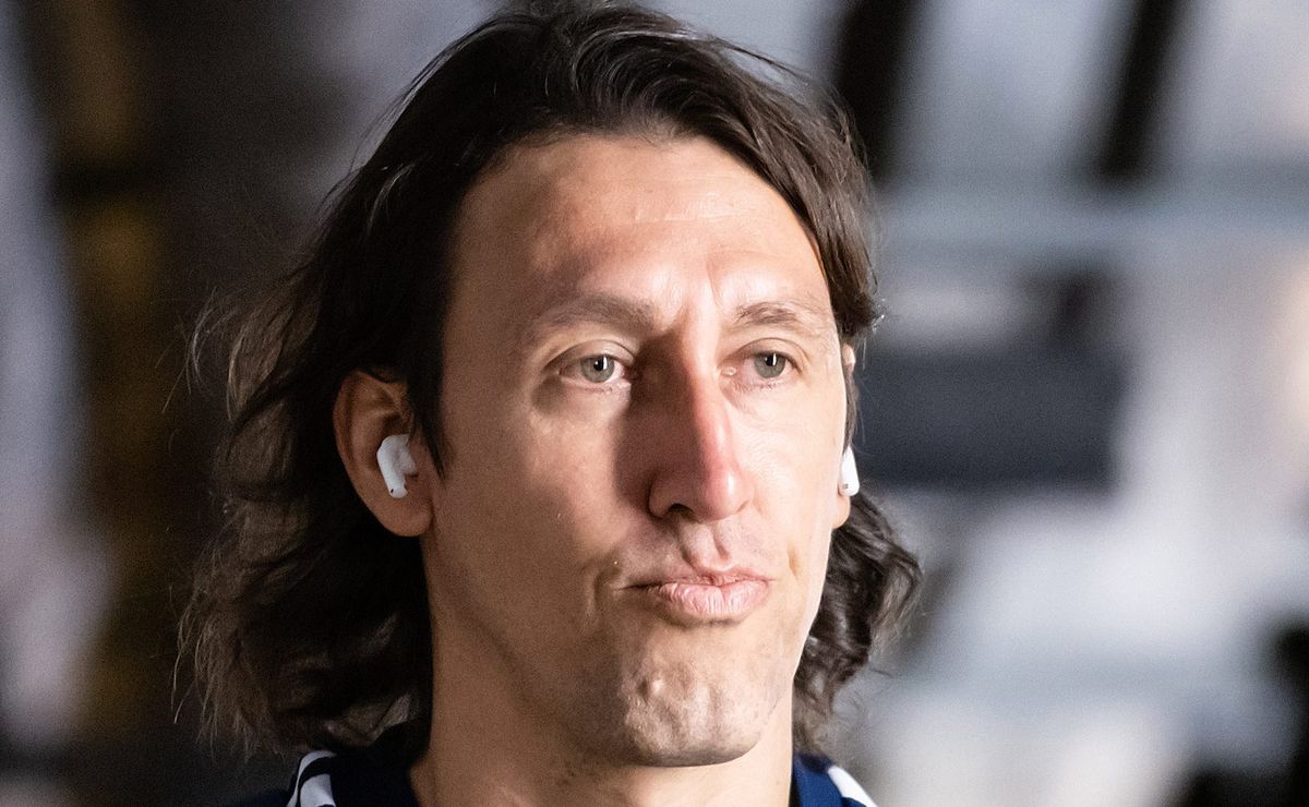 Na reencontro de Leonardo Jardim com o Cruzeiro, Cássio mira melhorar retrospecto contra o Flamengo