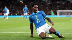 Endrick busca reconquistar espaço na Seleção Brasileira - Foto: Catherine Ivill/Getty Images