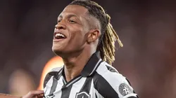 Volante tem o futuro incerto - Foto: Thiago Ribeiro/AGIF.