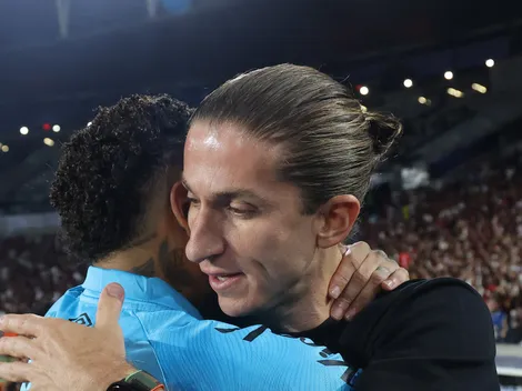 Filipe Luís é pedido pela torcida do Santos e técnico descarta