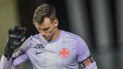 Léo Jardim não será mais capitão do Vasco sob o comando de Renato Gaúcho, informa portal