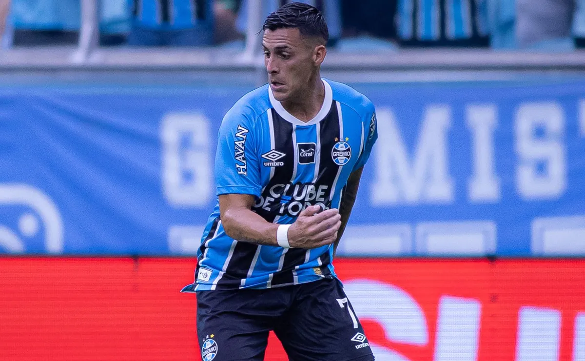 Christian Pavón Revela Potencial Inexplorado como Lateral-Direito no Grêmio