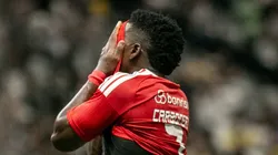 Carbonero jogador do Internacional durante partida contra o Atletico no estadio Arena MRV pelo campeonato Brasileiro A 2026. Foto: Fernando Moreno/AGIF