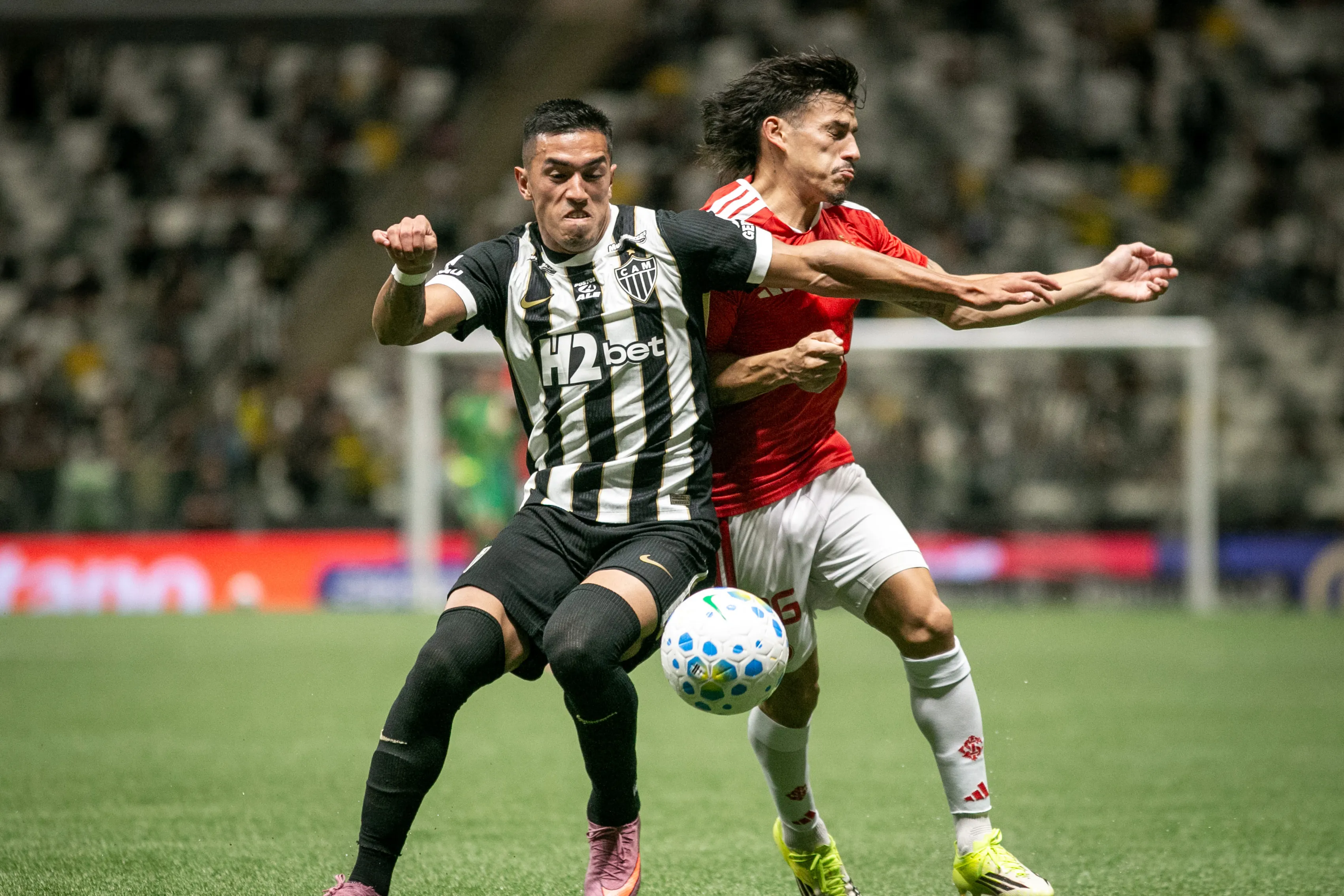 Cuello  jogador do Atletico durante partida contra o Internacional no estadio Arena MRV pelo campeonato Brasileiro A 2026. Foto: Fernando Moreno/AGIF