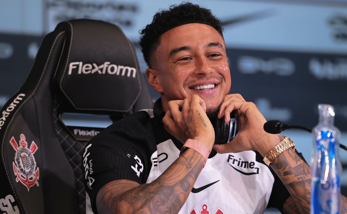 Lingard é sincero sobre sua comemoração ser semelhante a de Flaco López, do Palmeiras: “Pode me imitar”