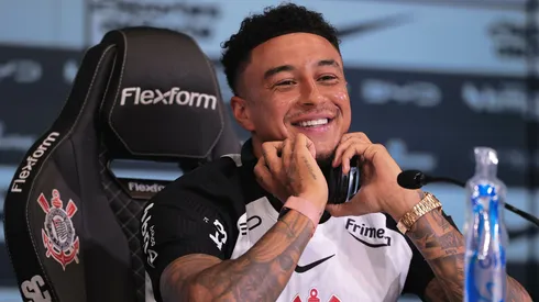 Jesse Lingard fala com a imprensa durante sua apresentacao como novo jogador do corinthians antes de partida contra o Coritiba no estadio Arena Corinthians pelo campeonato Brasileiro A 2026.  Foto: Ettore Chiereguini/AGIF
