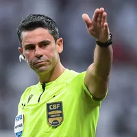 Expulsão de Matheusinho cancelada em Flamengo x Cruzeiro