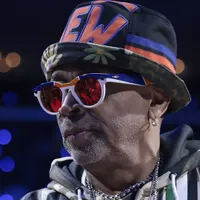 Corinthians perde para o Coritiba sob olhar de Spike Lee