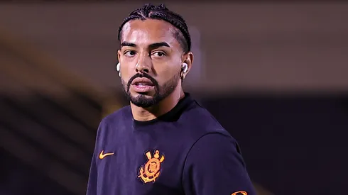 Matheus Bidu jogador do Corinthians durante chegada da equipe para partida contra o Sao Bernardo no estadio Primeiro de Maio pelo campeonato Paulista 2026. 
