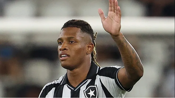 Danilo continua na mira palmeirense e é o grande sonho da Leila Pereira. Foto: Wagner Meier/Getty Images