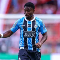 Amuzu desfalca treino do Grêmio por nascimento de filha e enfrenta o Bragantino