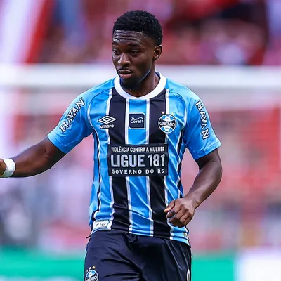 Amuzu pode sair de graça do Grêmio