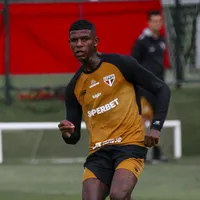 Arboleda deve começar no banco com Roger em São Paulo x Chapecoense