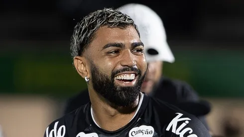 Gabigol durante partida do Peixe em Mirassol 
