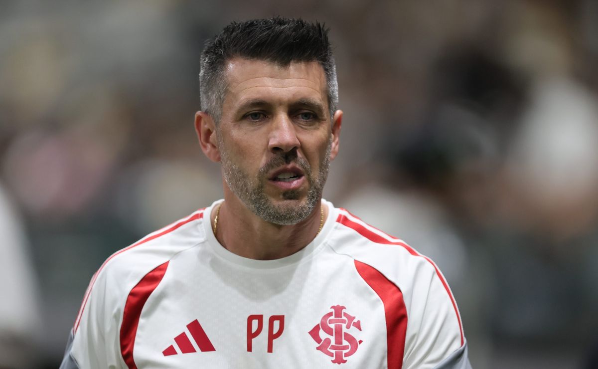 Paulo Pezzolano minimiza atuação do Atlético-MG ao explicar derrota do Internacional: “Chegaram uma vez”