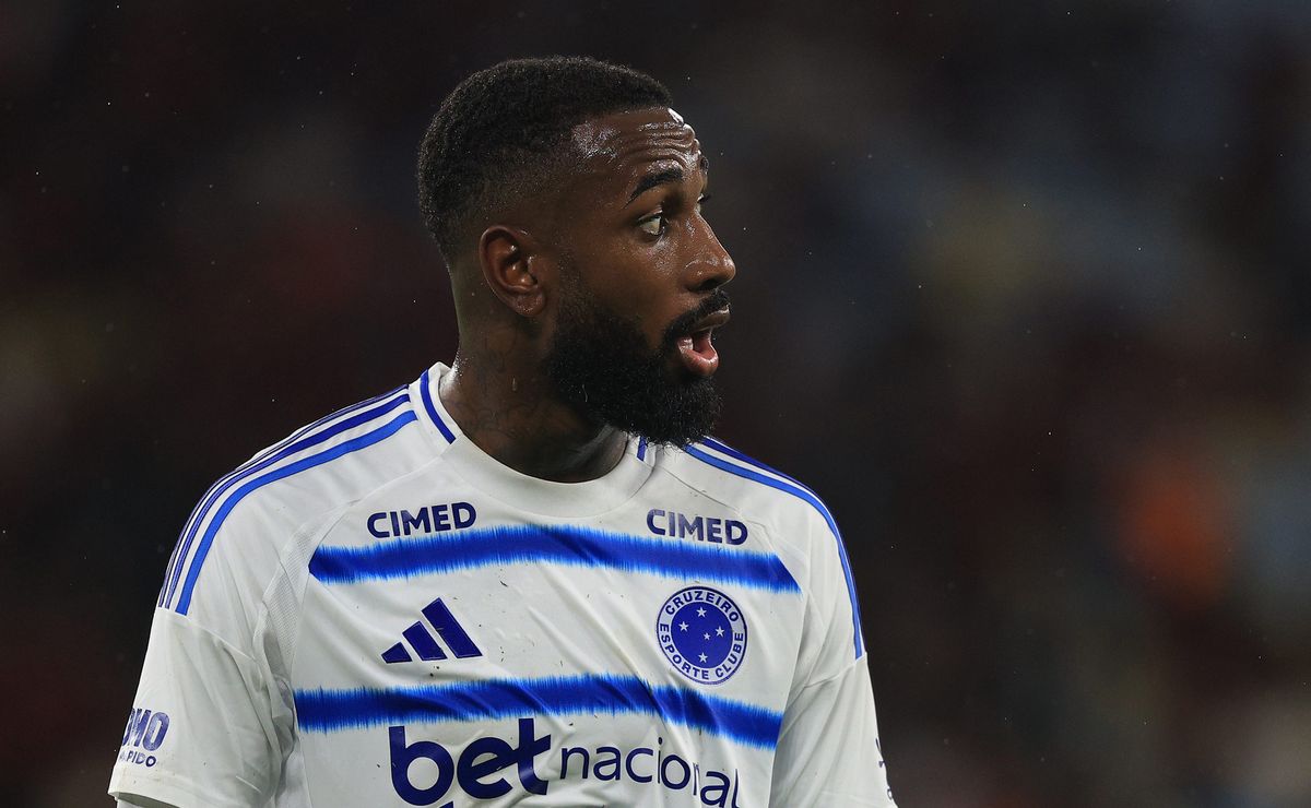 Após ser vaiado e xingado, Gerson se posiciona manda recado ao Flamengo: “Na hora certa eu vou falar”