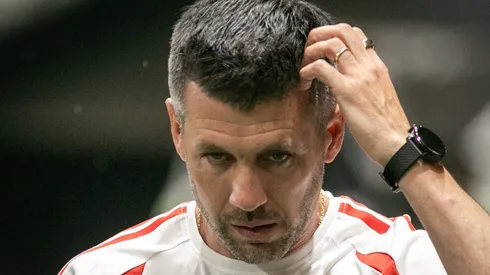 Pezzolano segue no cargo.
